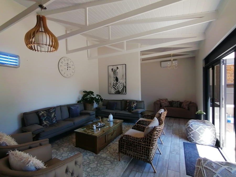 6 Bedroom Property for Sale in Wilkoppies North West